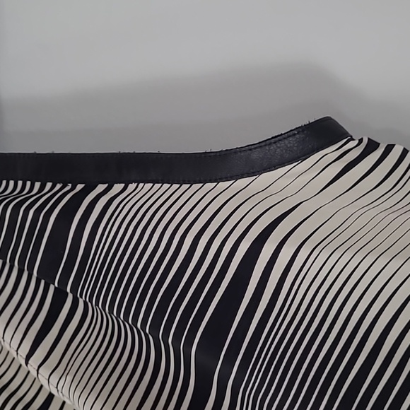 Alex & Trixie silk and black leather halter style striped top - Picture 6 of 6